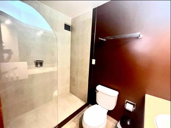 1420 Lujosa Habitacion - Hotel Akros กีโต ภายนอก รูปภาพ
