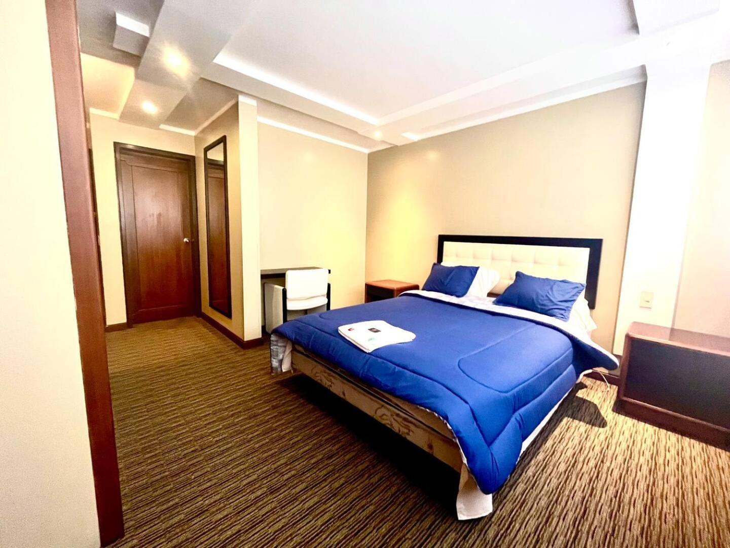 1420 Lujosa Habitacion - Hotel Akros กีโต ภายนอก รูปภาพ