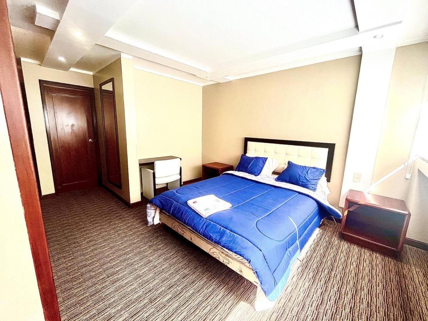 1420 Lujosa Habitacion - Hotel Akros กีโต ภายนอก รูปภาพ